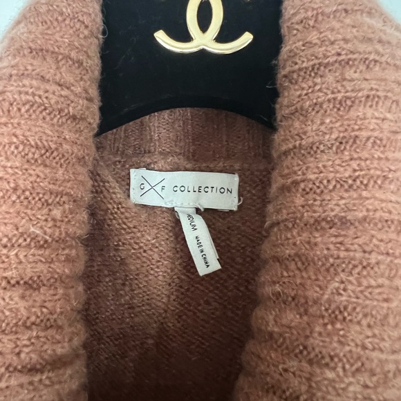 GENTLE FAWN Super Soft Cowl/Turtleneck Sweater Size Medium - Picture 4 of 4